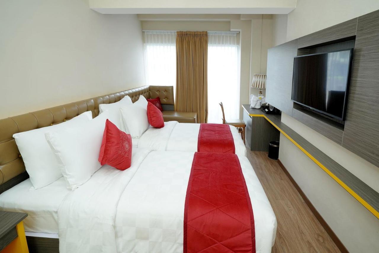 מלון סלמן Ramada By Wyndham Yogyakarta מראה חיצוני תמונה