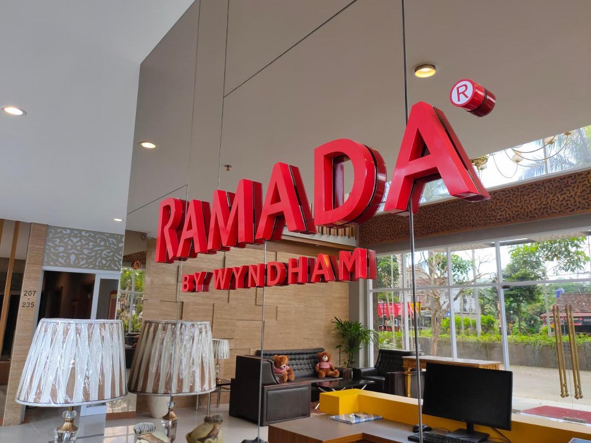 מלון סלמן Ramada By Wyndham Yogyakarta מראה חיצוני תמונה