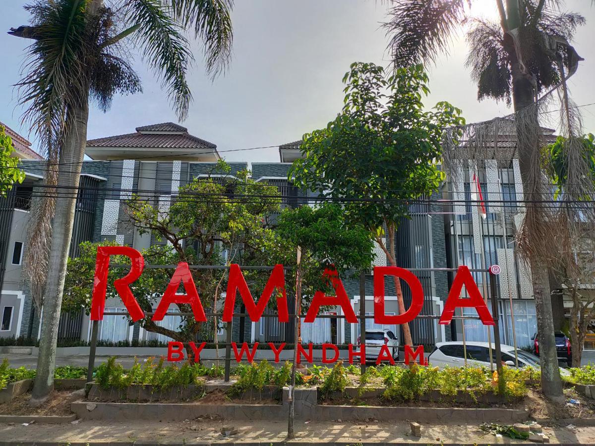 מלון סלמן Ramada By Wyndham Yogyakarta מראה חיצוני תמונה