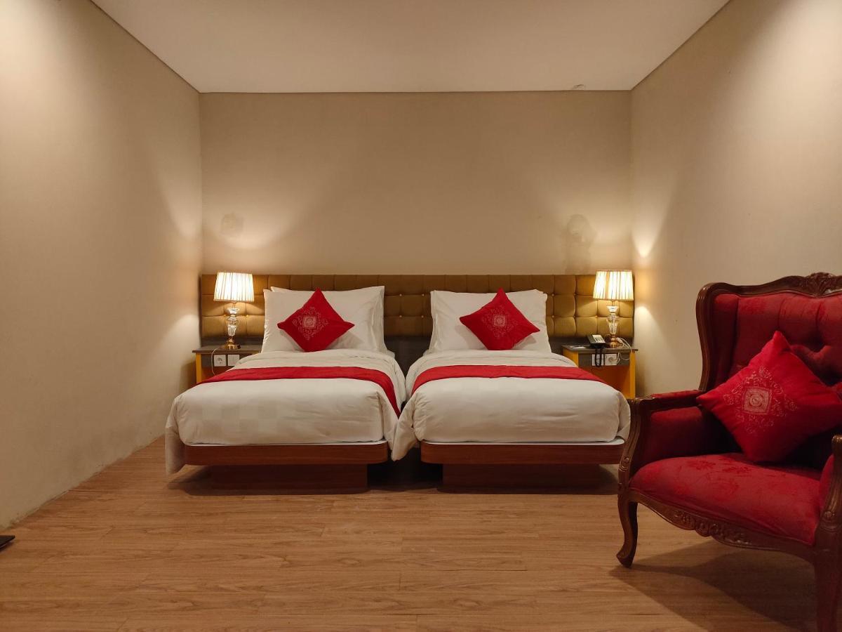 מלון סלמן Ramada By Wyndham Yogyakarta מראה חיצוני תמונה