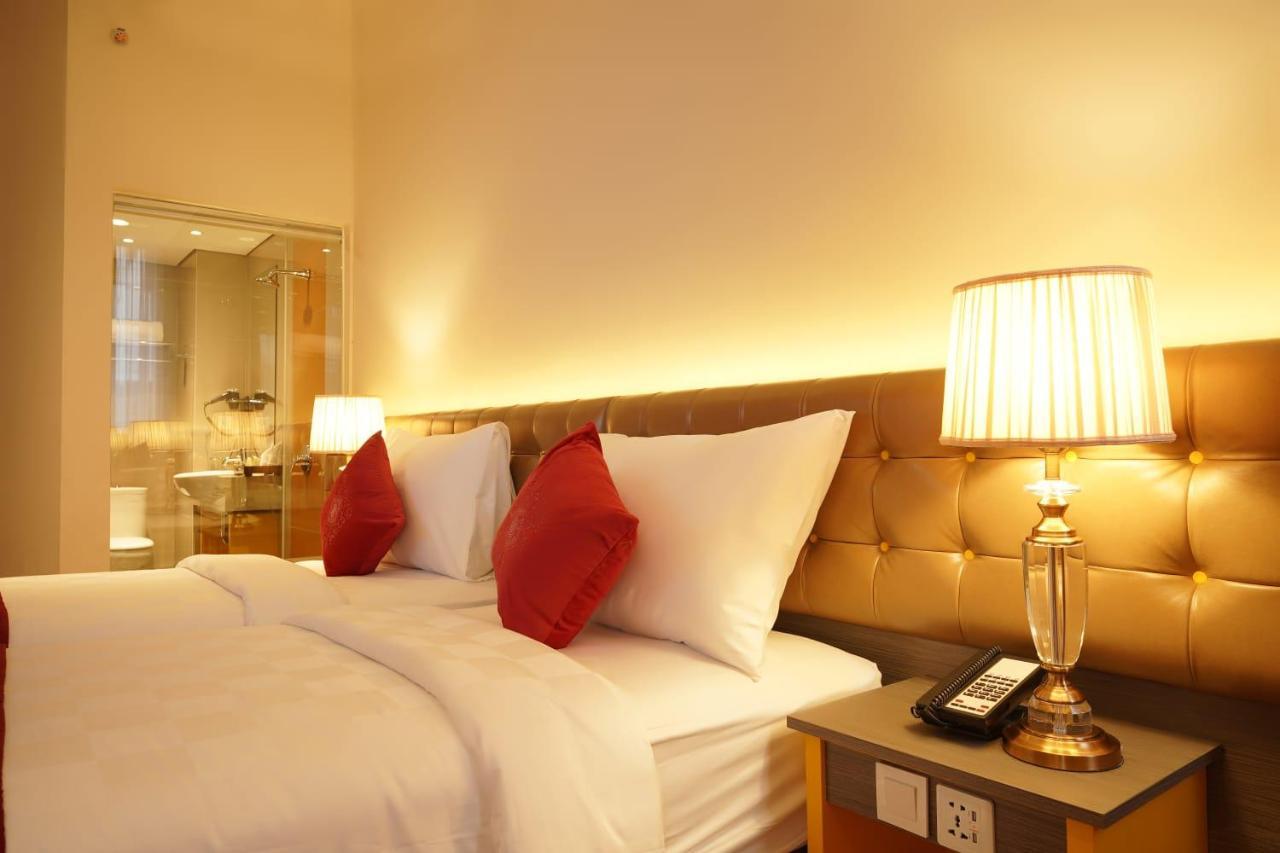 מלון סלמן Ramada By Wyndham Yogyakarta מראה חיצוני תמונה