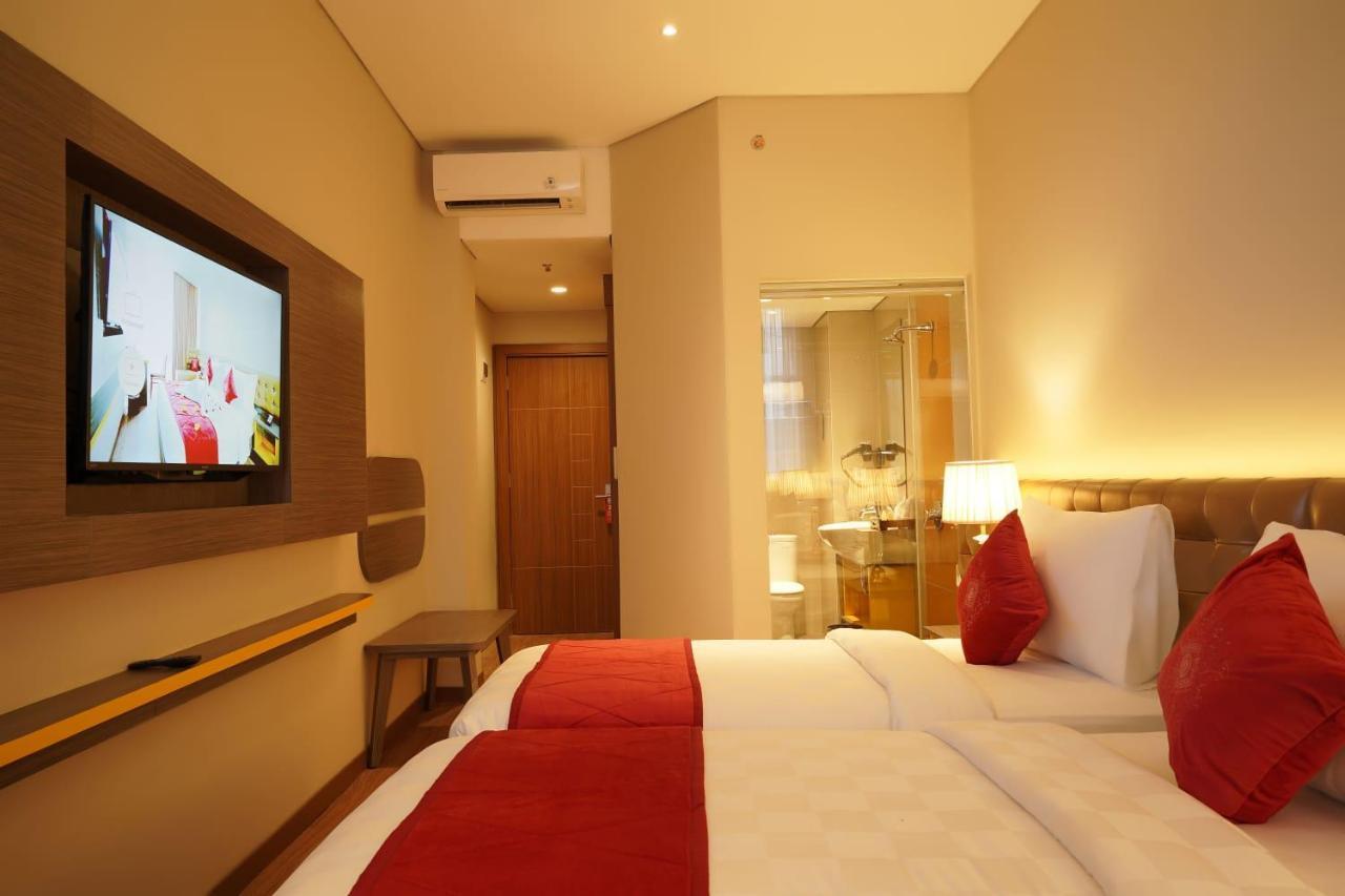 מלון סלמן Ramada By Wyndham Yogyakarta מראה חיצוני תמונה