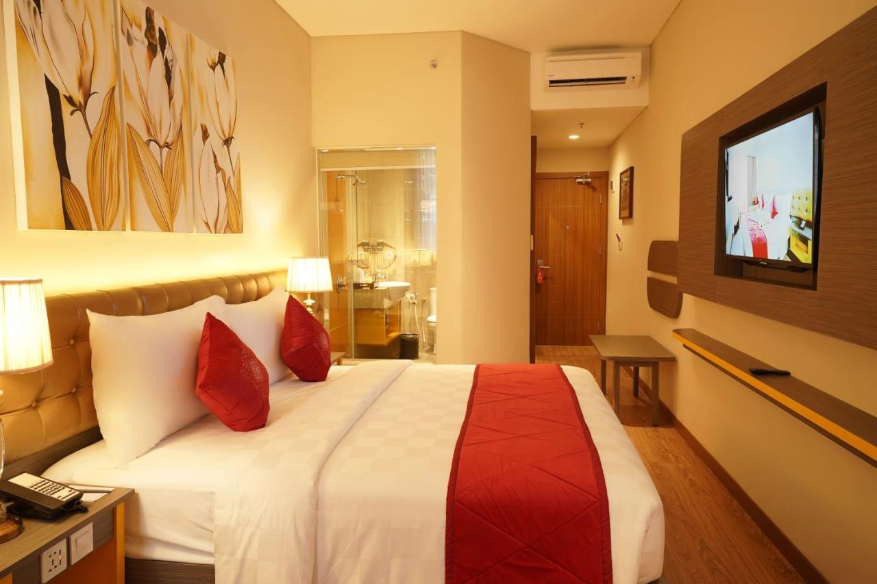 מלון סלמן Ramada By Wyndham Yogyakarta מראה חיצוני תמונה