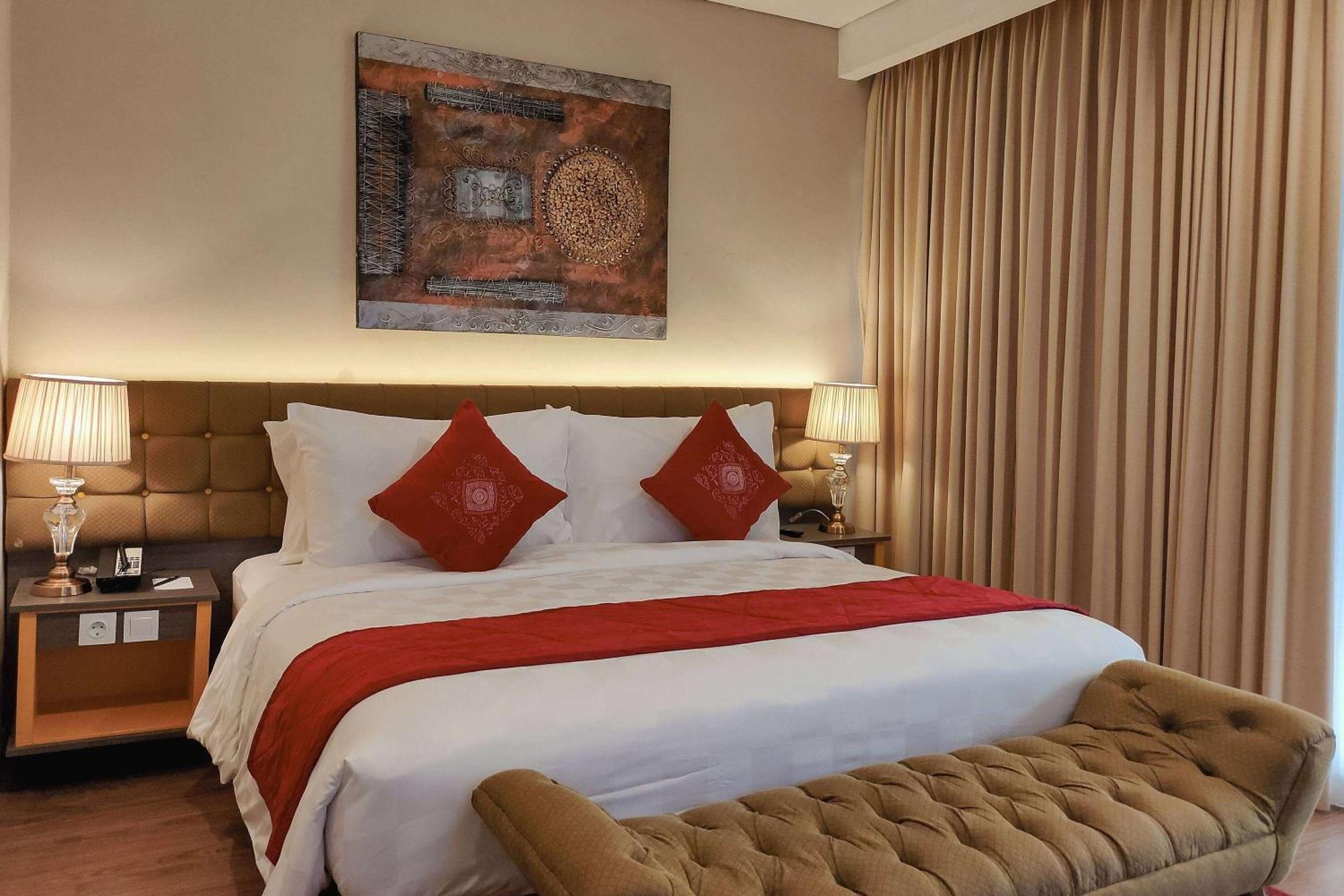 מלון סלמן Ramada By Wyndham Yogyakarta מראה חיצוני תמונה
