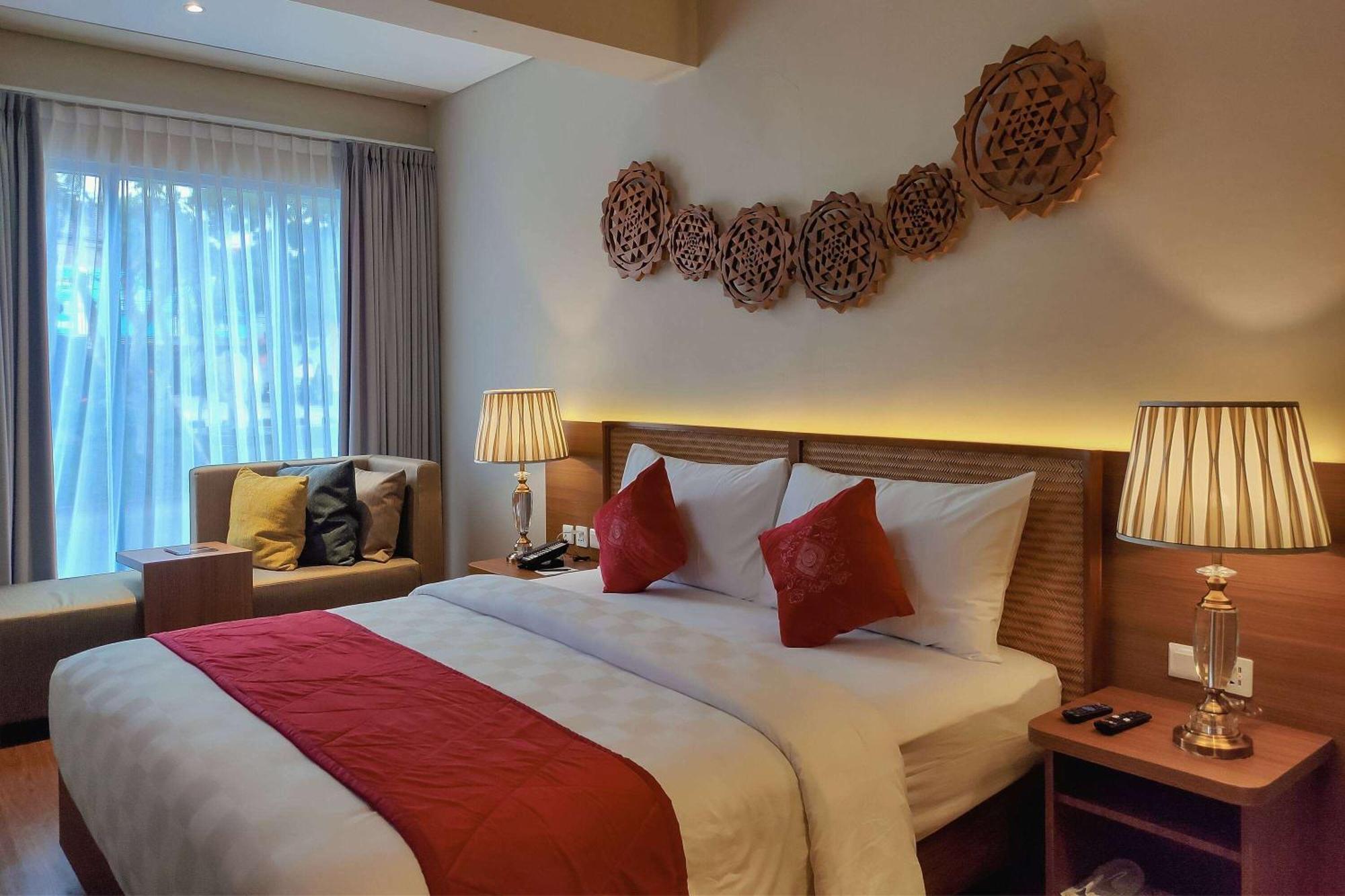 מלון סלמן Ramada By Wyndham Yogyakarta מראה חיצוני תמונה