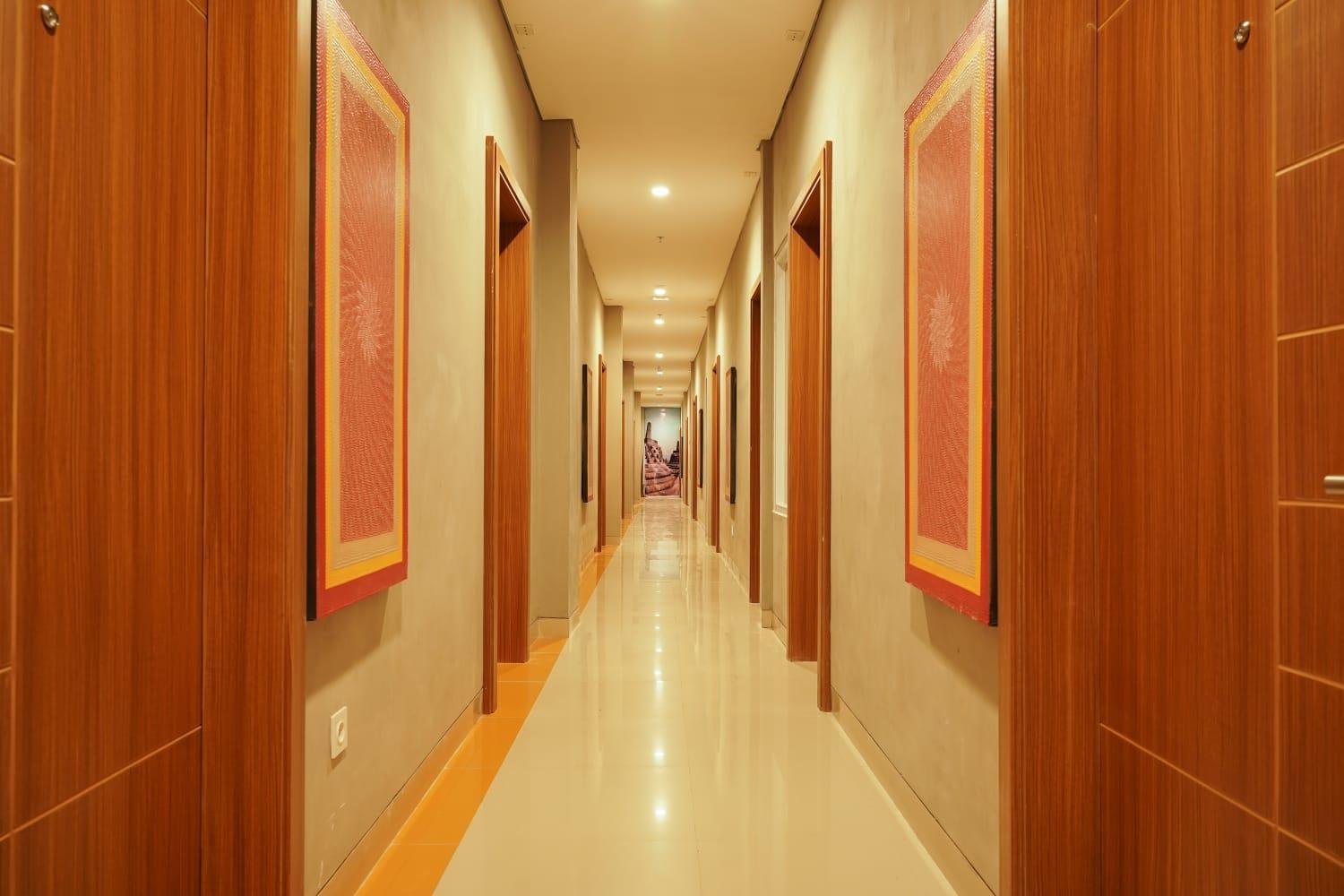 מלון סלמן Ramada By Wyndham Yogyakarta מראה חיצוני תמונה