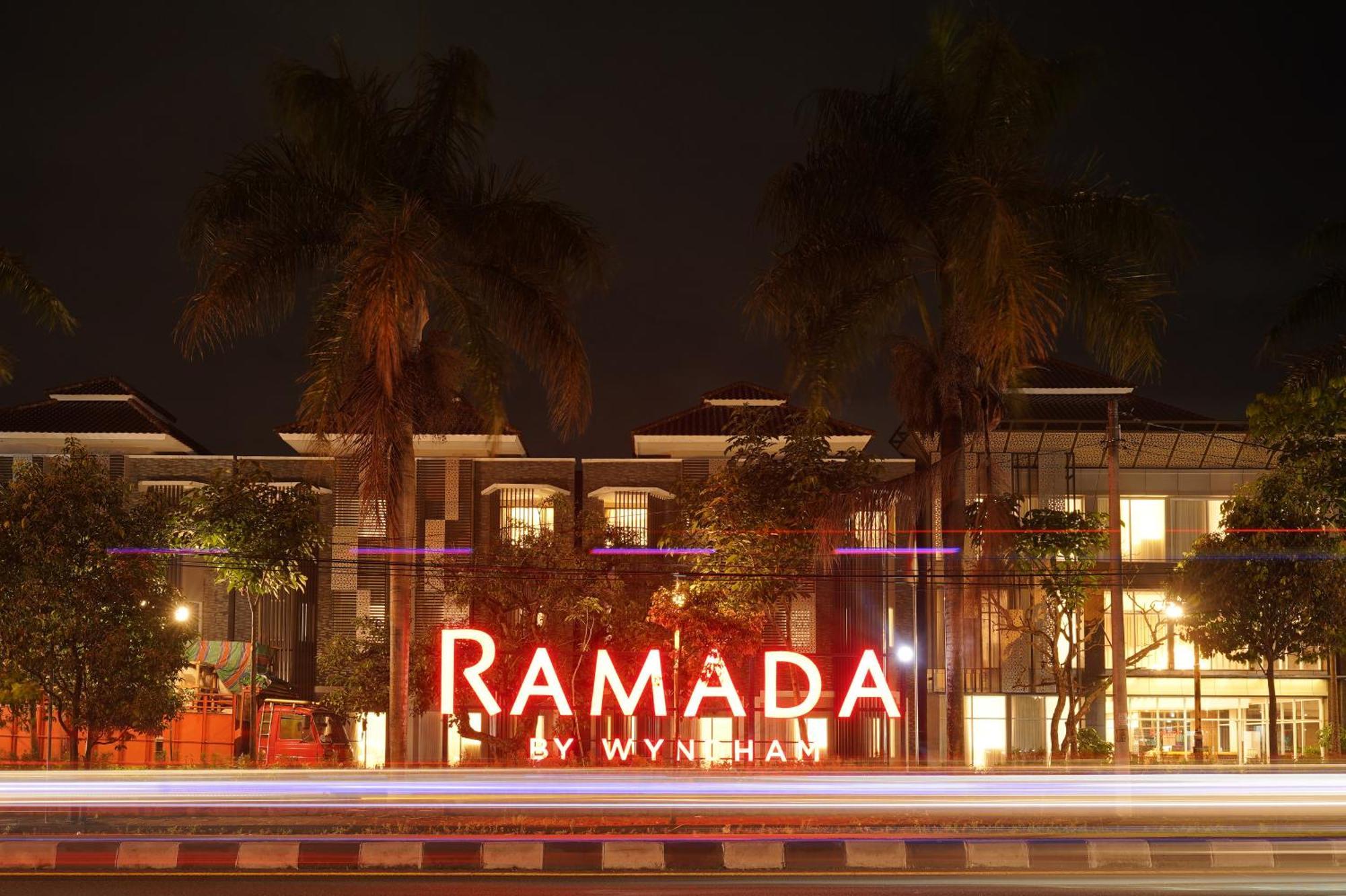 מלון סלמן Ramada By Wyndham Yogyakarta מראה חיצוני תמונה