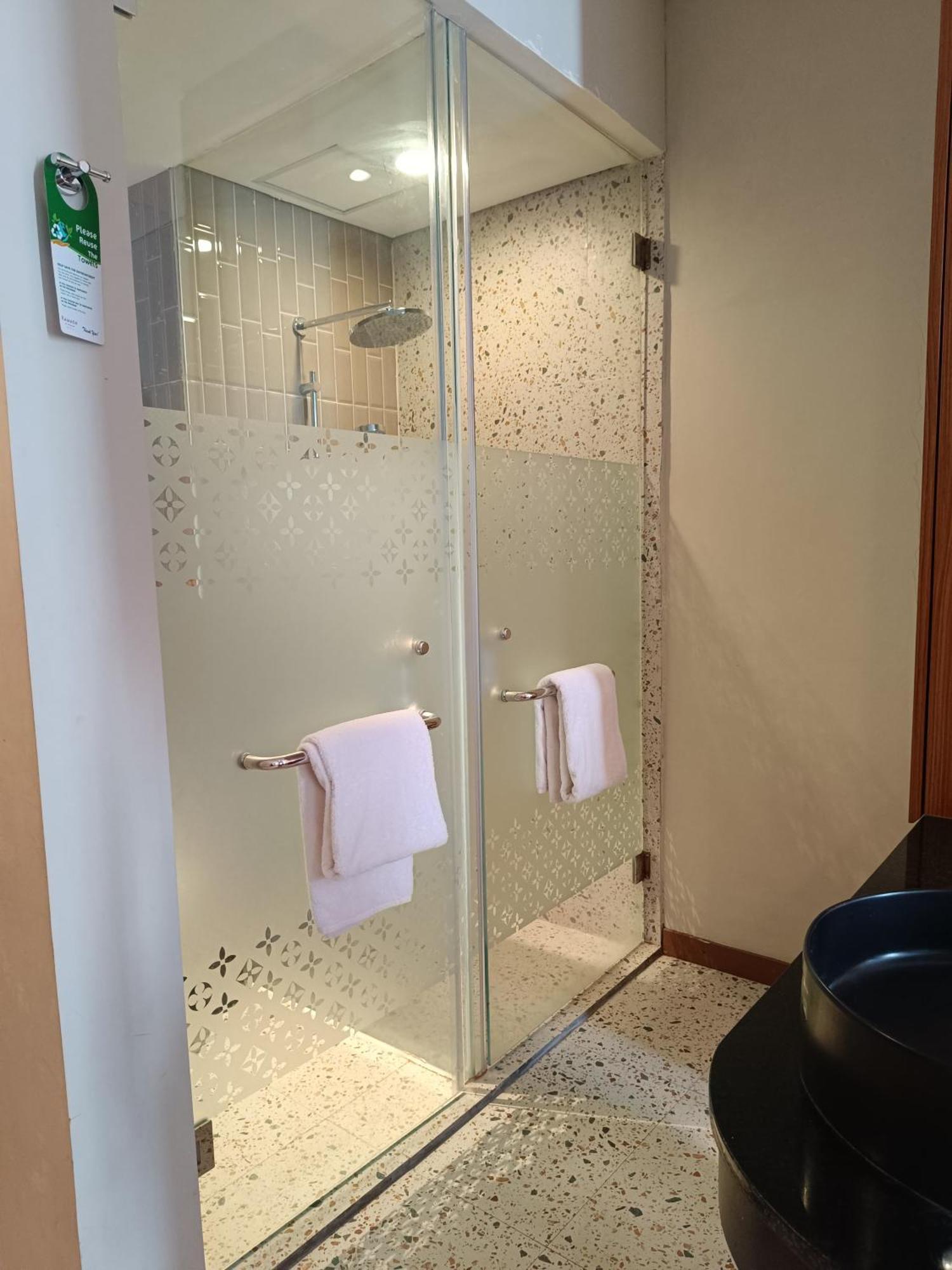מלון סלמן Ramada By Wyndham Yogyakarta מראה חיצוני תמונה